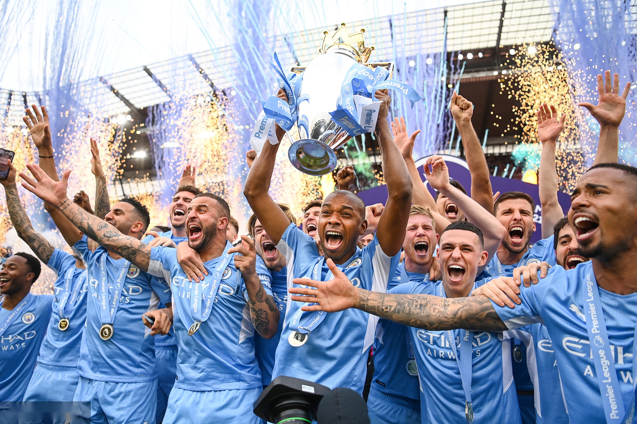 身价高昂的 身价高昂的