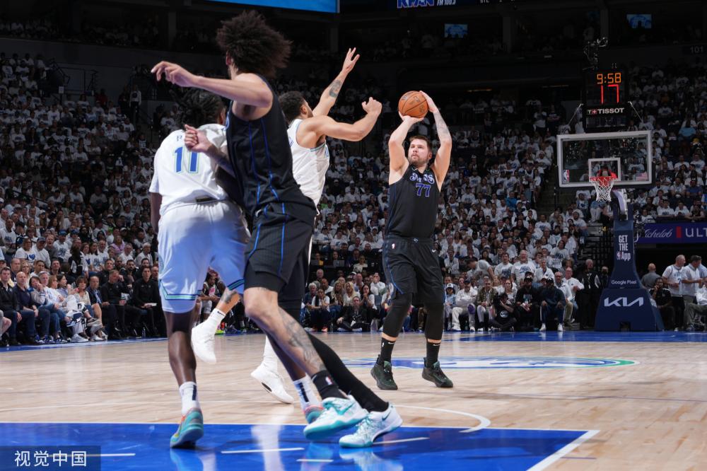 动他在面对 动他在面对